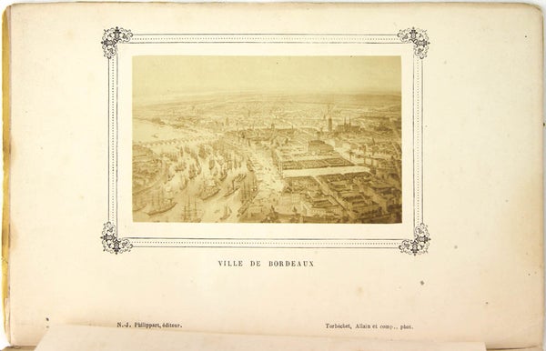 Le Monde Photographié: Collection of 8 Volumes.