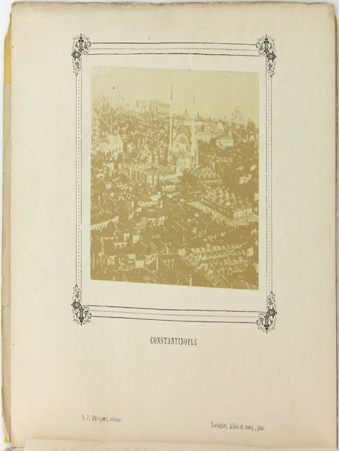 Le Monde Photographié: Collection of 8 Volumes.