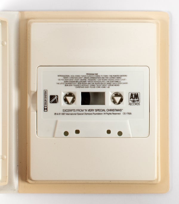 A Very Special Christmas (Advance Cassette Release).